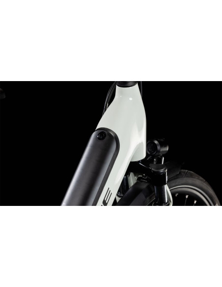 Cube Supreme Hybrid ONE 500 54cm Vit